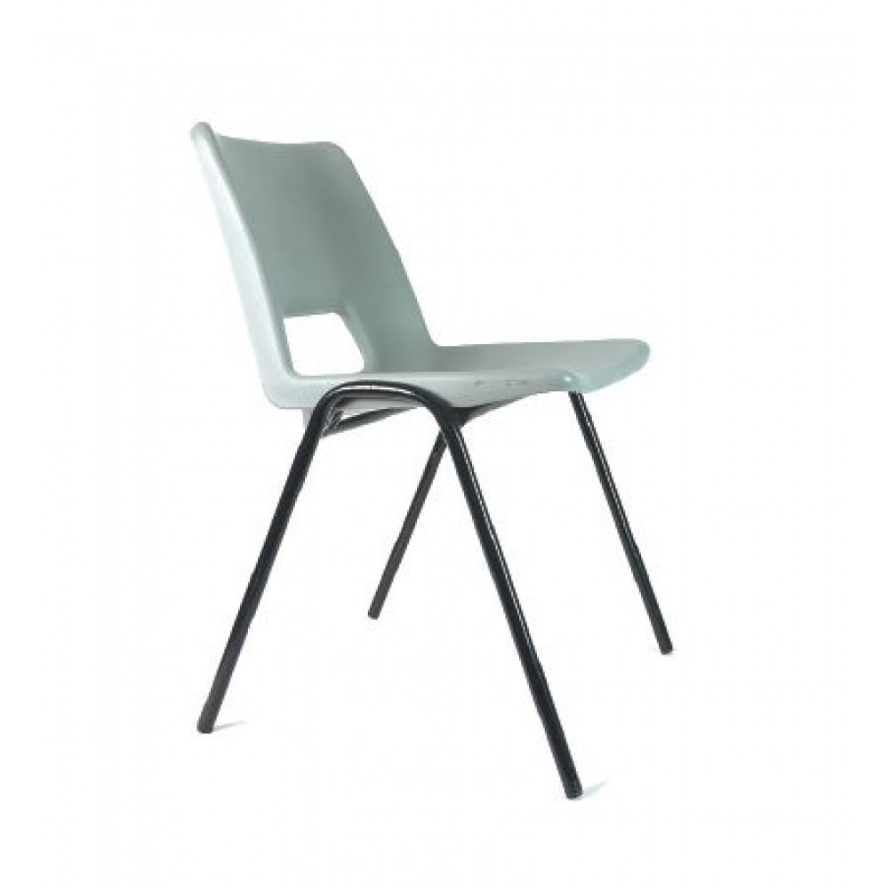 PLASTIC STACKING CHAIR